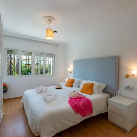 Ruby Βίλα Εστεπόνα